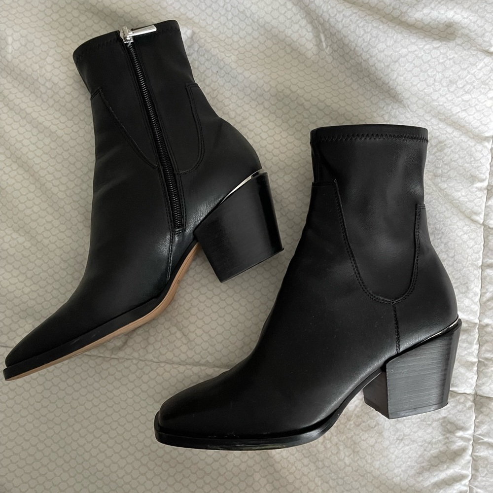 Black leather Dolce Vita booties